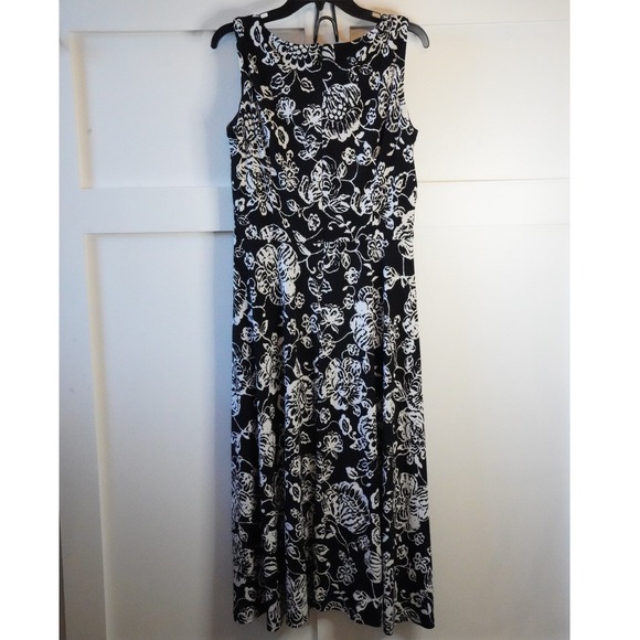 NWT, Jessica Howard, Black White Floral Sleeveless Midi Dress‎ Size 12 - Picture 4 of 7